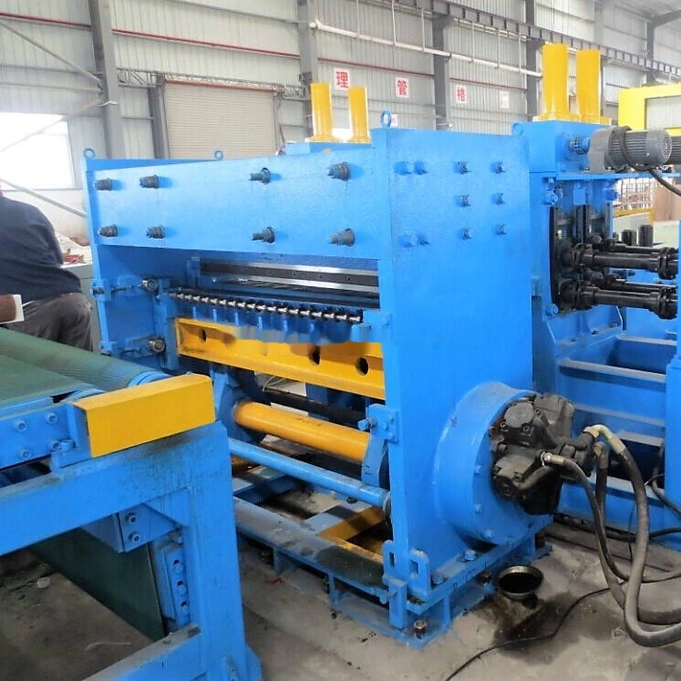 Factory photo: Rotary cut-to-length line
